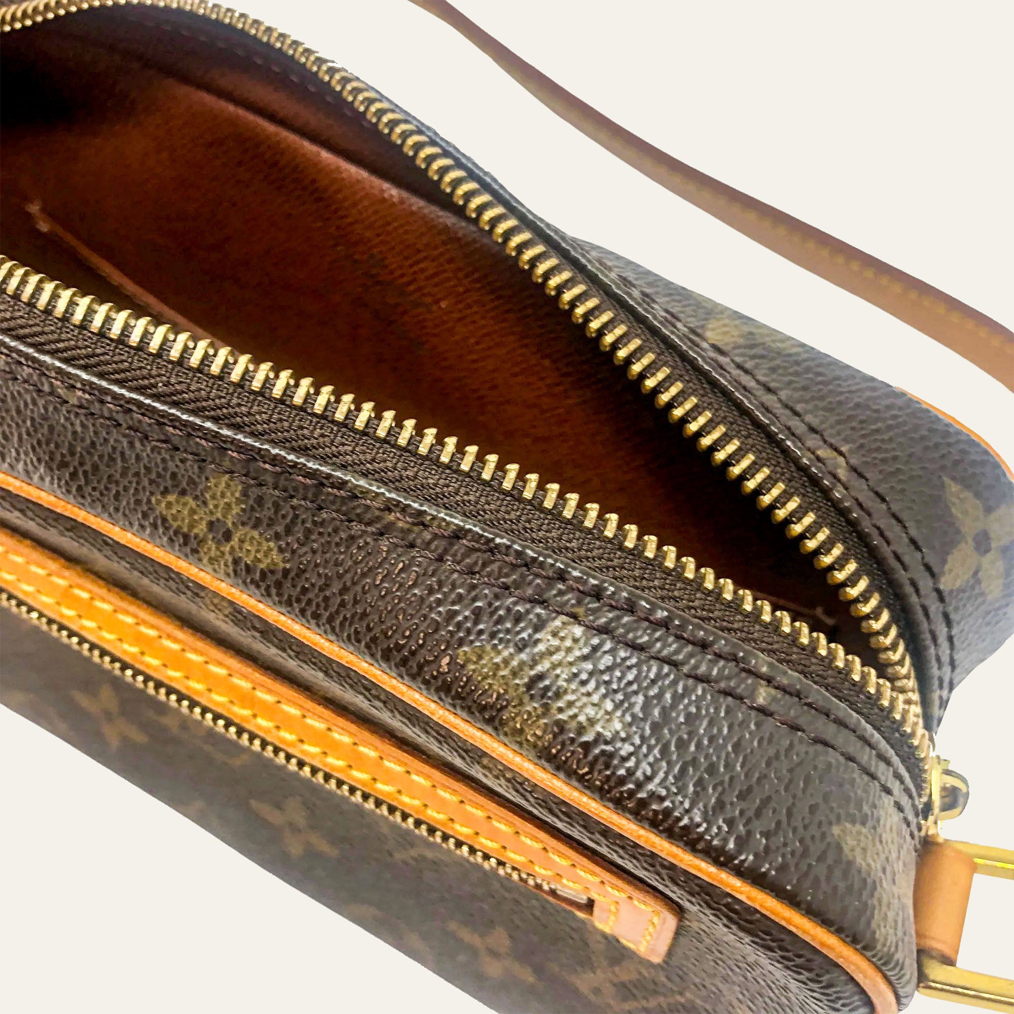 Louis Vuitton Pochette Cite Womens shoulder bag M51183 Cloth ref.258287 -  Joli Closet